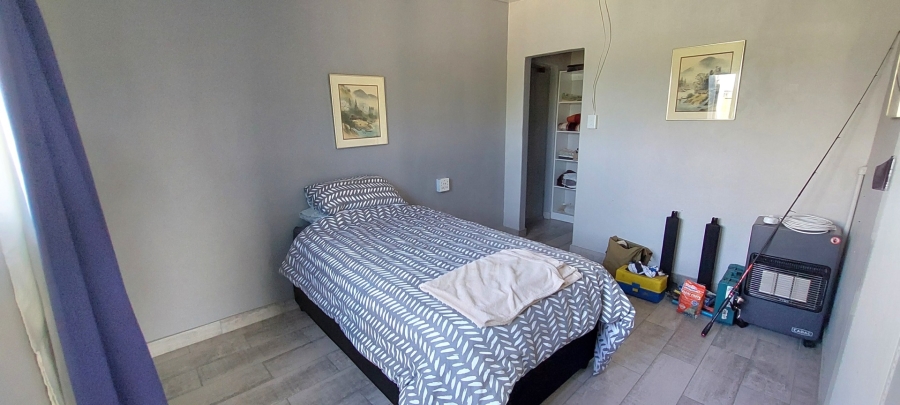 5 Bedroom Property for Sale in Sunrise On Sea Eastern Cape